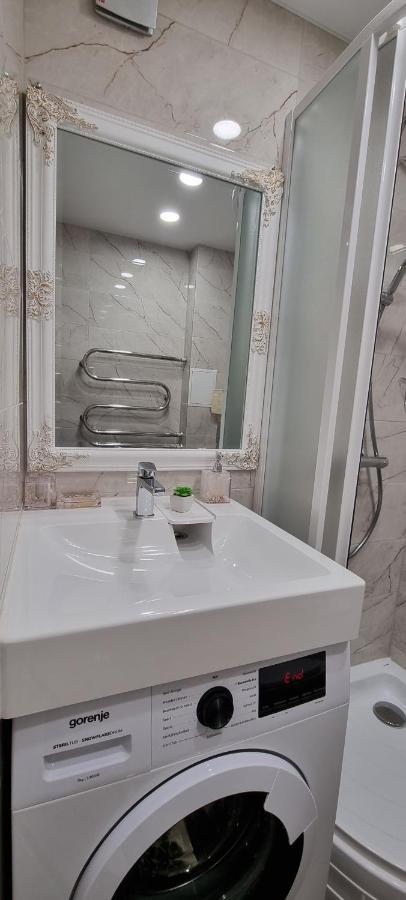 A. G. Central Apartaments Šiauliai Exteriör bild