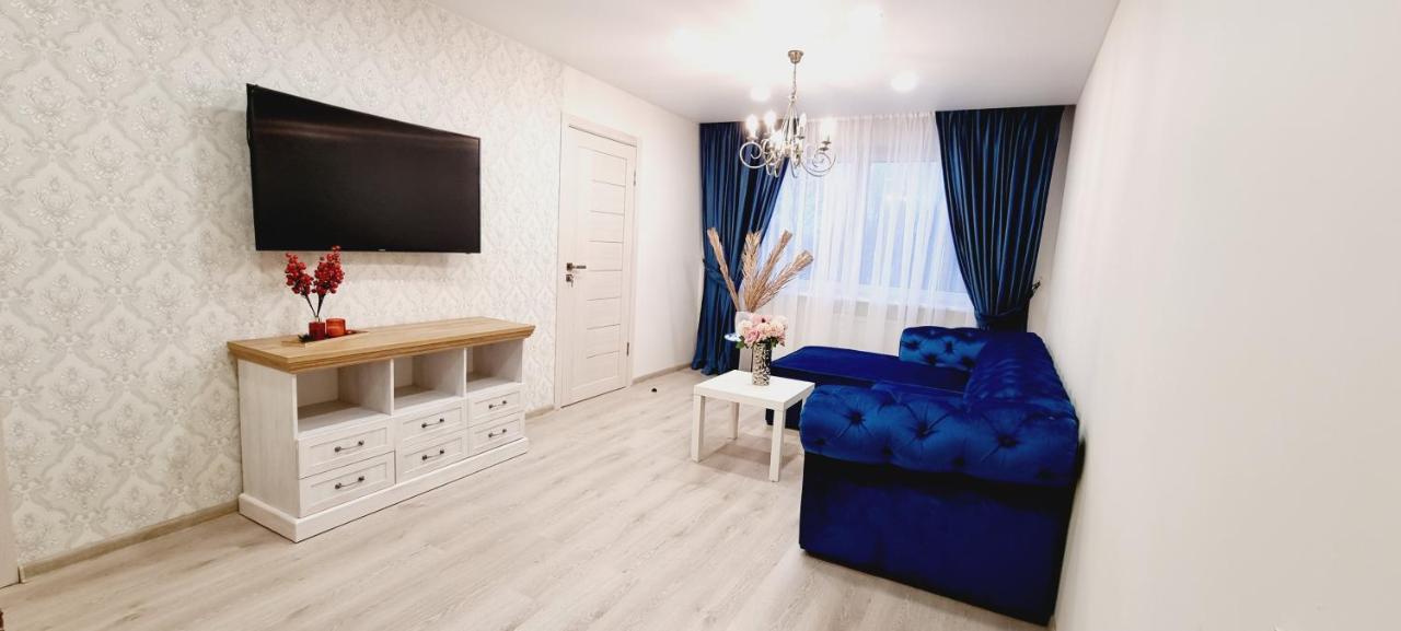 A. G. Central Apartaments Šiauliai Exteriör bild