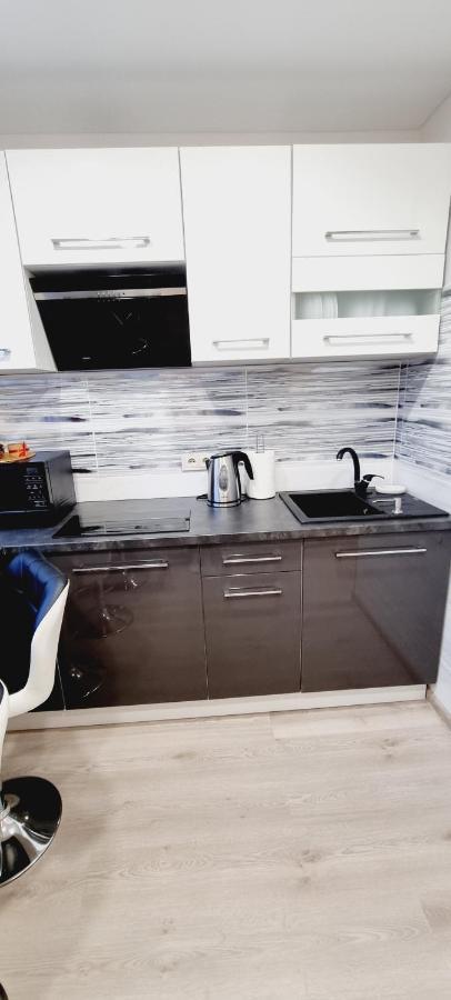 A. G. Central Apartaments Šiauliai Exteriör bild